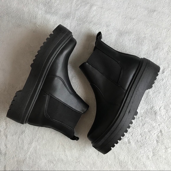 Steve Madden Shoes - Steve Madden Yardley Platform Chelsea Boot Black 8